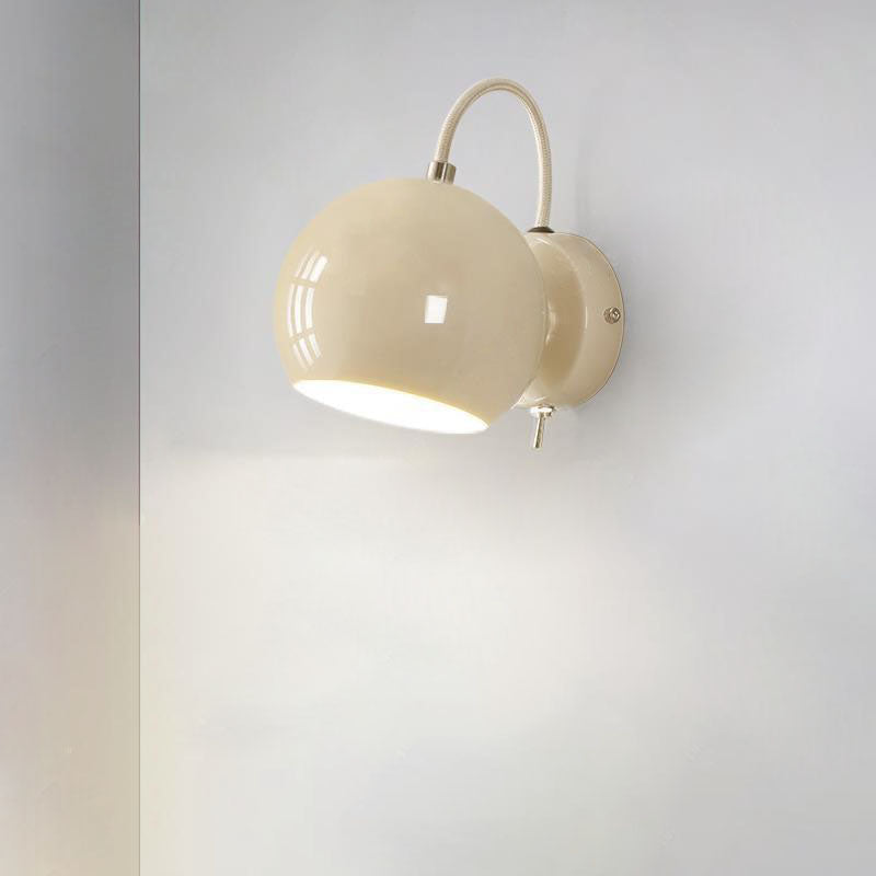Moderne minimalistische cremefarbene runde Wandleuchte aus Eisen und Aluminium mit 1 Licht für Schlafzimmer 