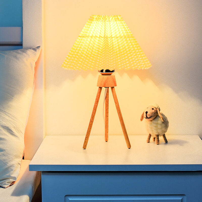 Nordic Retro Tripod Pleated Design Umbrella 1-Light Table Lamp