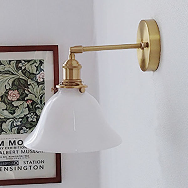 Traditionelle Vintage-Wandleuchte aus Glas, Eisen und Kupfer in Grün mit konischem Schirm, 1-flammig, für das Wohnzimmer 