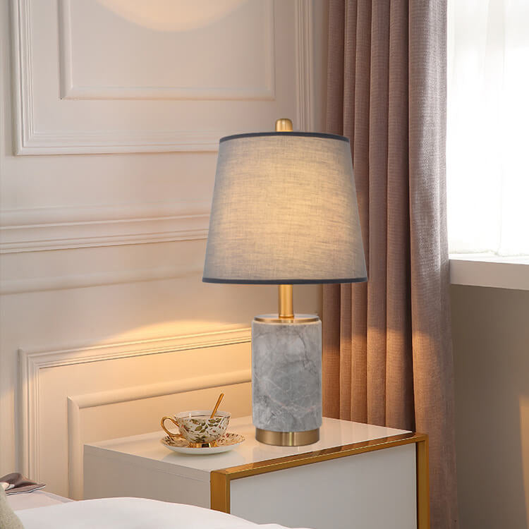 Lampe de table à 1 lumière avec base en colonne de marbre et abat-jour en tissu de luxe nordique 