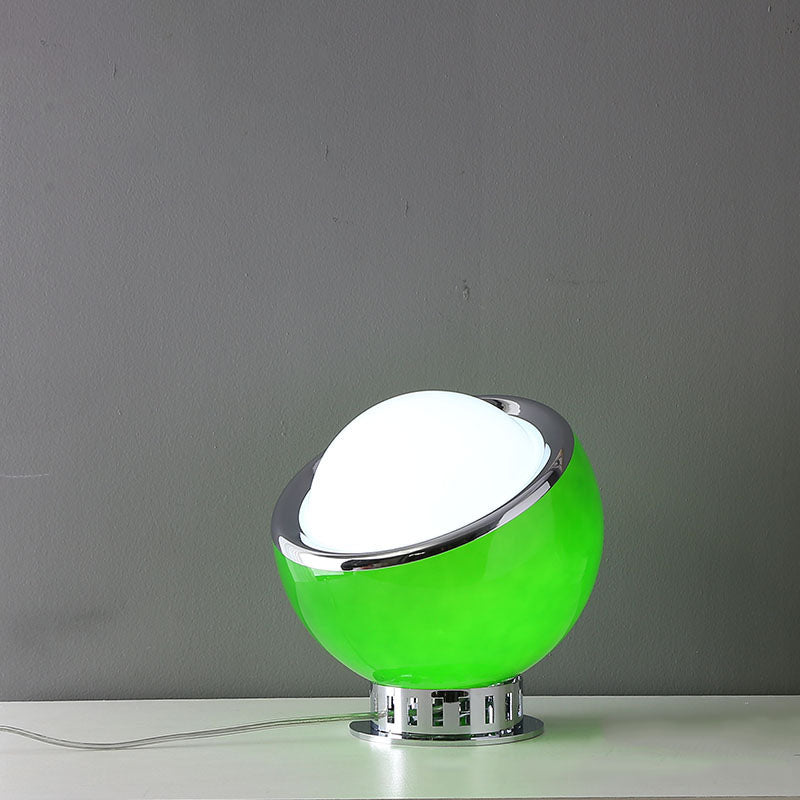Lampe de table à 1 lumière en verre et fer à tête ronde moderne et colorée 
