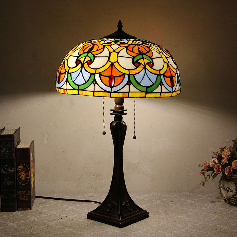 Lámpara de mesa de 2 luces con cordón de tiro en forma de cono de vidrio teñido estilo Tiffany Mediterráneo 