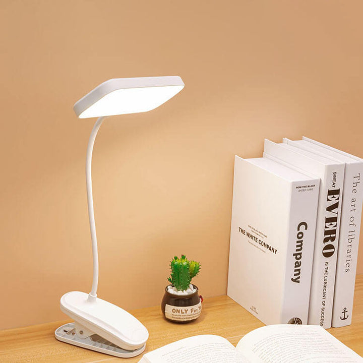 Lampe de table à 1 lumière à LED rechargeable par USB avec clip de protection pour les yeux des étudiants 