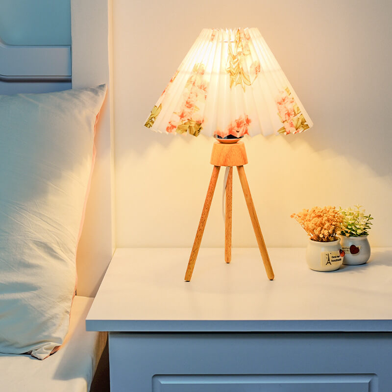 Nordic Retro Tripod Pleated Design Umbrella 1-Light Table Lamp