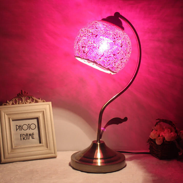 European Vintage Tiffany Round Head Glass Hardware 1-Light Table Lamp