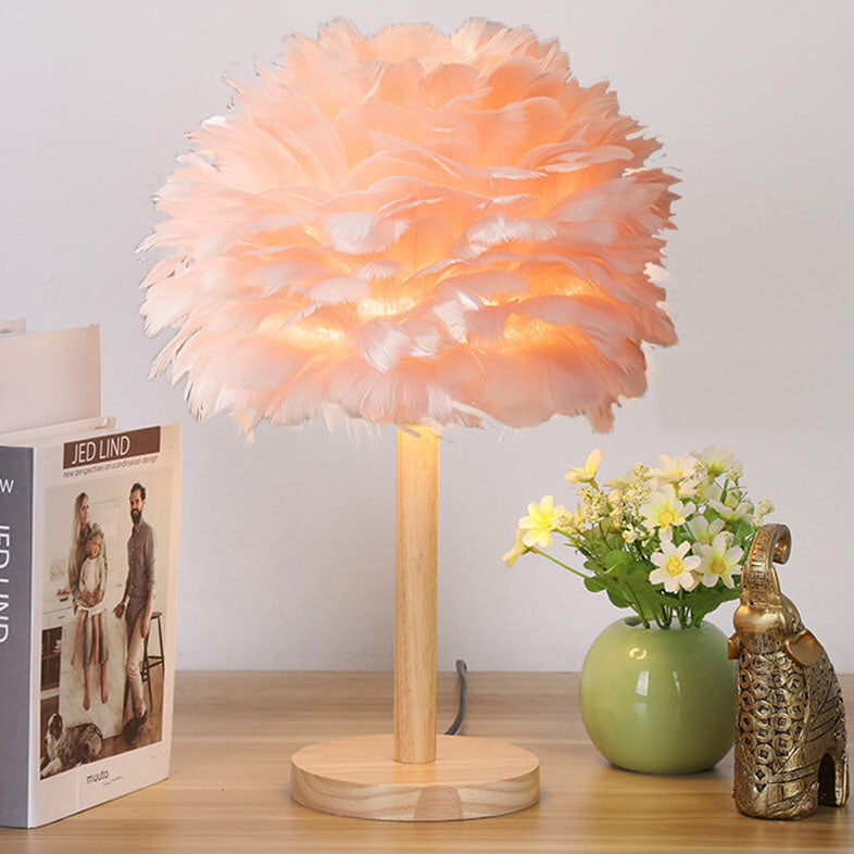 Lampe de table moderne et créative à 1 lumière en bois massif avec plumes décoratives 