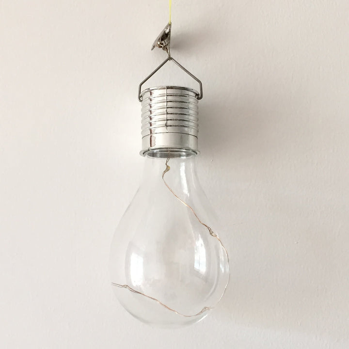 Ampoules de couleur créatives en plastique LED solaire de jardin suspendue 