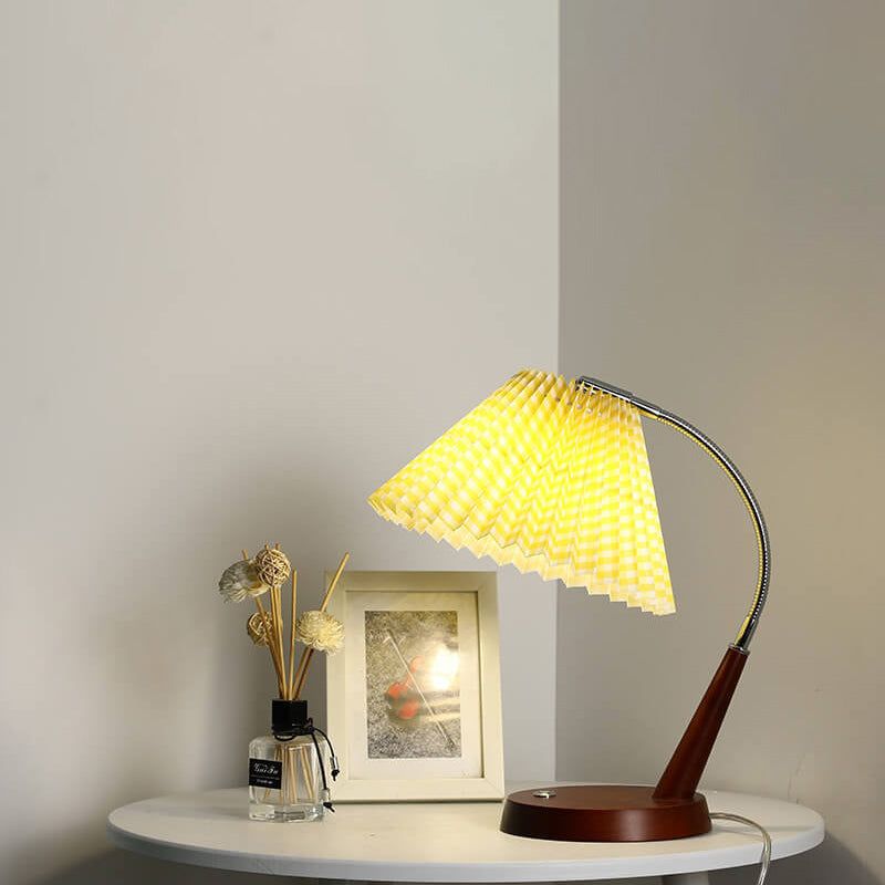 Vintage Pleated Fabric Wood Base Touch 1-Light Table Lamp