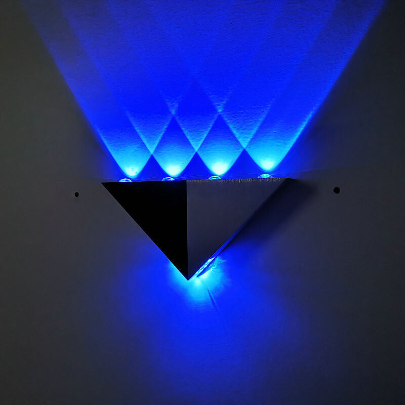 مصباح حائط LED بتصميم هرمي مثلثي استريو من الألمنيوم الأكريليكي العصري المبتكر 