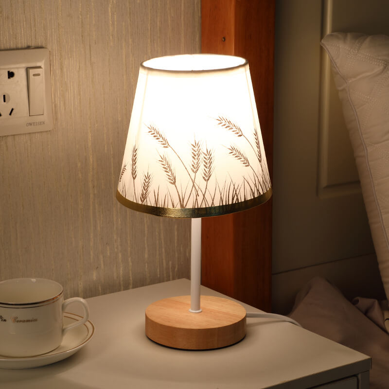 Lámpara de mesa LED cónica de tela y madera maciza estilo nórdico contemporáneo para salón y dormitorio 