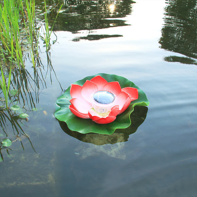 Creative Lotus Flower Wasserdichtes Solar-LED-Patio-Teich-Wasser-Schwimmlicht im Freien 