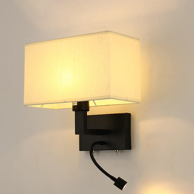 Moderne minimalistische rechteckige Eisenstoff-Wandleuchte mit zwei Lichtern in Uni-Farbe 