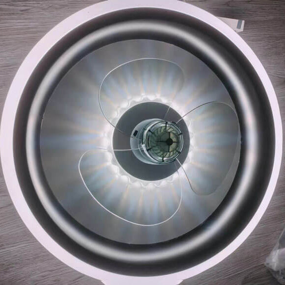 Einfacher moderner Acryl-Leichtgewicht-LED-Deckenventilator mit Licht 