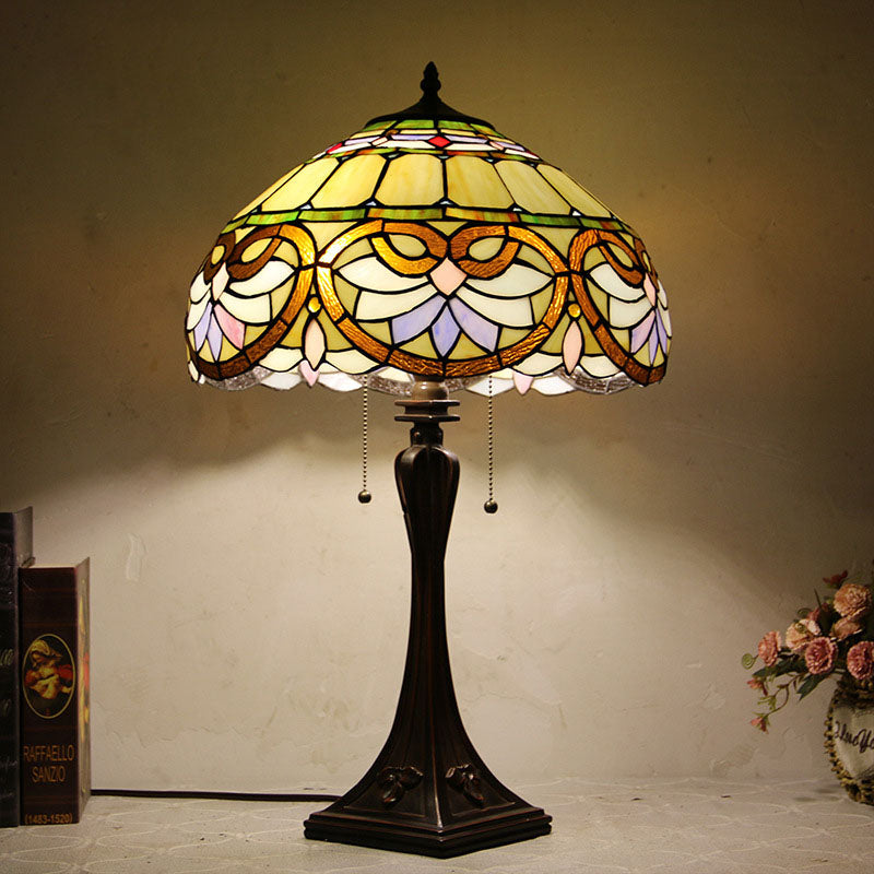 Lámpara de mesa de 2 luces con cordón de tiro en forma de cono de vidrio teñido estilo Tiffany Mediterráneo 