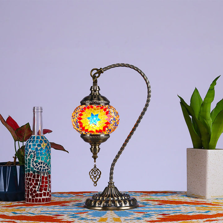 Lampe de table vintage en fer et verre Tiffany européenne à 1 lumière 