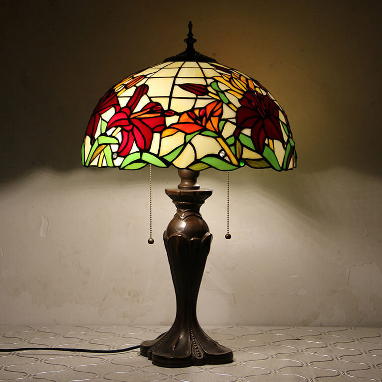 Lampe de table Tiffany avec fleur rétro européenne en verre teinté à 1 lumière avec cordon de tirage 