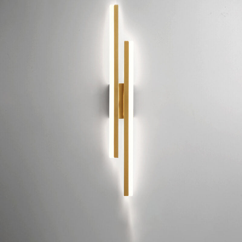 Moderne minimalistische Linien LED-Wandleuchte aus Eisen-Acryl 