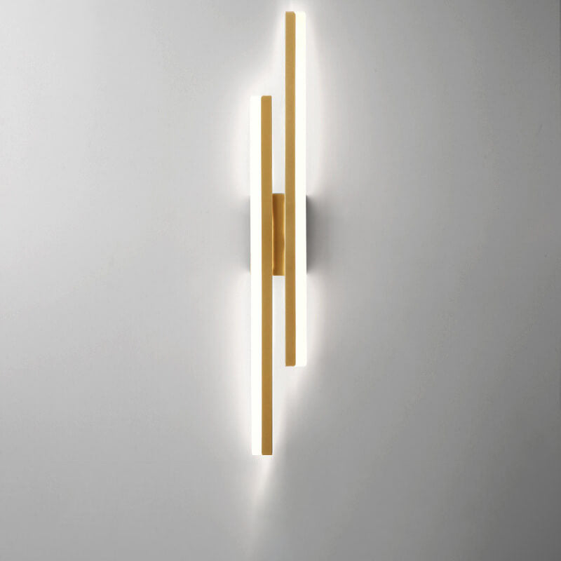 Moderne minimalistische Linien LED-Wandleuchte aus Eisen-Acryl 