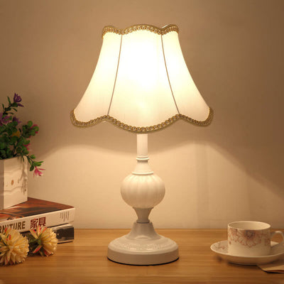 Nordic Vintage Floral Glass Fabric 1-Light Table Lamp