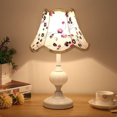 Nordic Vintage Floral Glass Fabric 1-Light Table Lamp