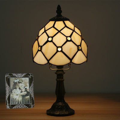 Lampe de table à 1 lumière en dôme conique en verre teinté Tiffany de style européen 