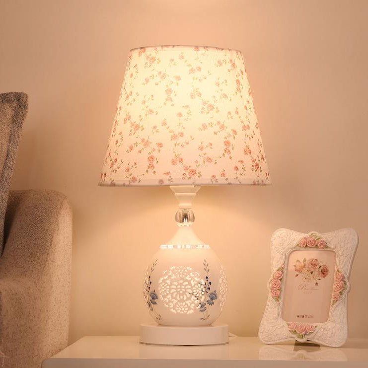 Modern European Style Ceramic 1-Light Table Lamp