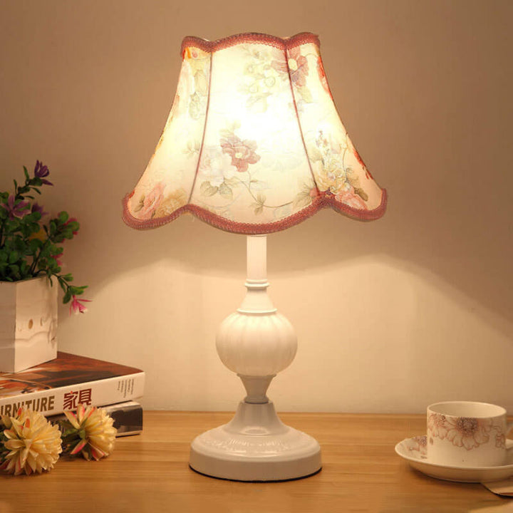 Nordic Vintage Floral Glass Fabric 1-Light Table Lamp