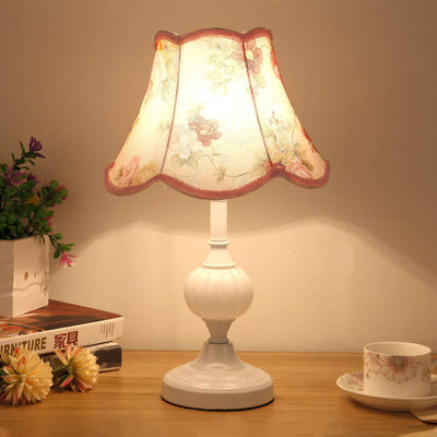 Nordic Vintage Floral Glass Fabric 1-Light Table Lamp